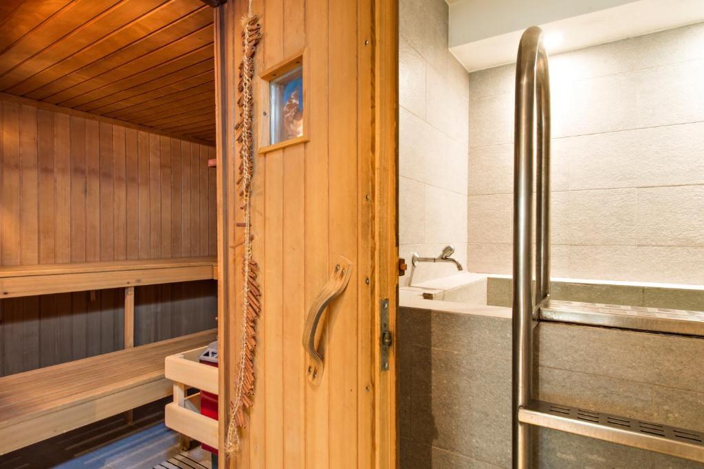 Quadratscha Alpenhotel Samedan Esterno foto