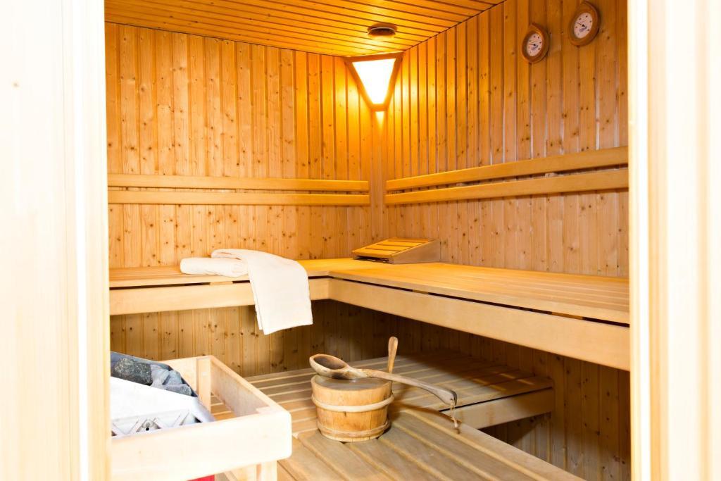 Quadratscha Alpenhotel Samedan Esterno foto