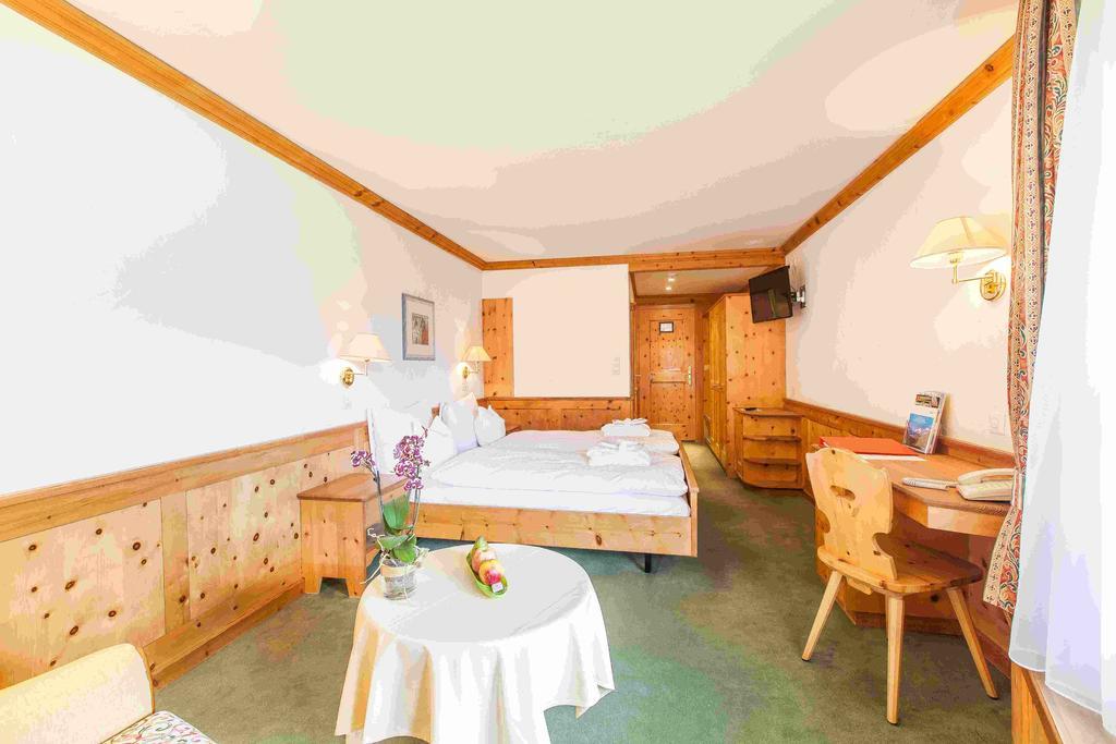 Quadratscha Alpenhotel Samedan Esterno foto